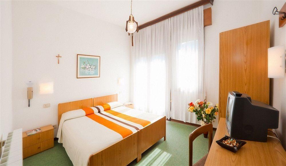 Hotel Regina Caorle Luaran gambar